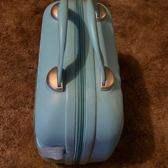 Hello Kitty Travel Makeup Hardshell Bag - Picture 3 of 9